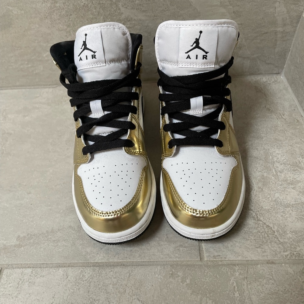 Nike Air Jordan 1 Mid SE GS Metallic Gold Black White DC1420-700 5.5 Y Women's 7